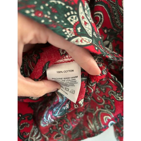Foxcroft for Appleseeds Top Women's 8 Red Green Paisley Button Down Shaped - Picture 3 of 6